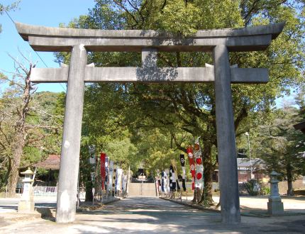 現在も武者行列イベント「妙円寺詣り」が行われる徳重神社。